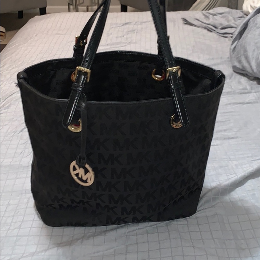Micheal kors shoulder bag